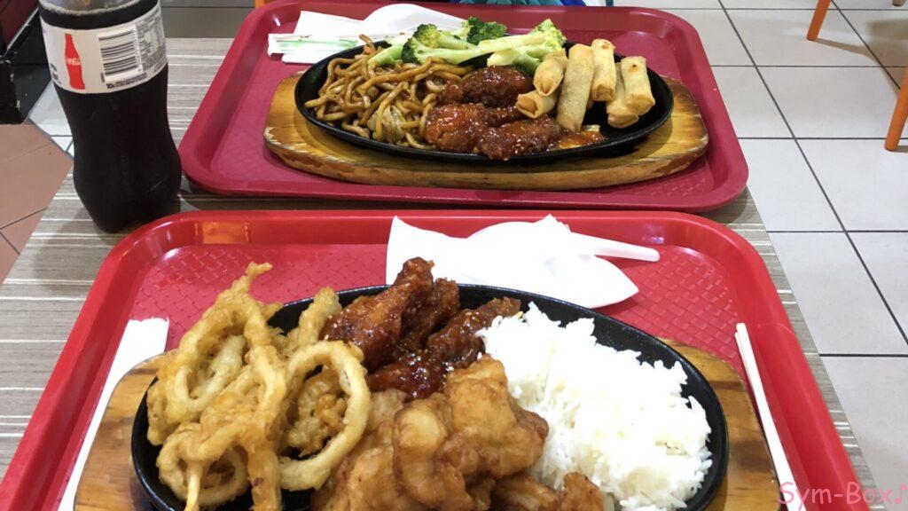 ナイトマーケットの食事